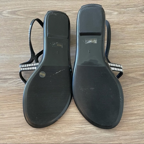 🆕 NWOT - BCBG Sandals - Picture 4 of 4